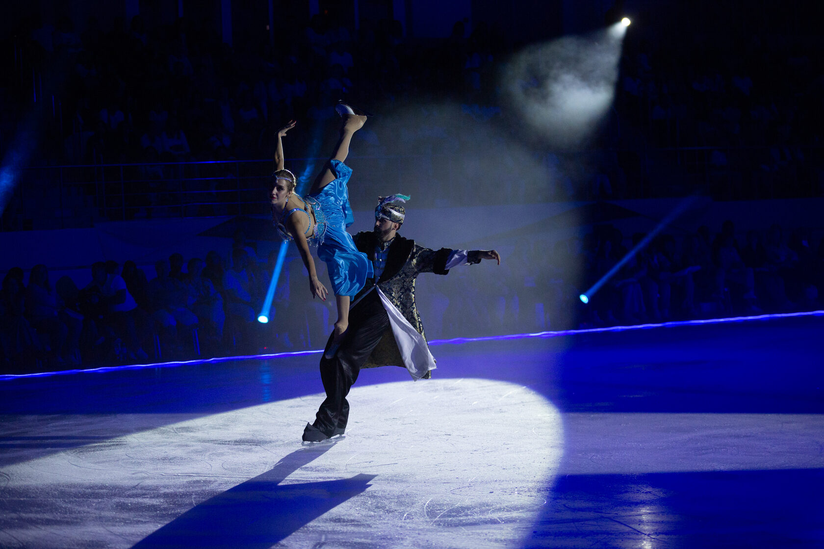 Aladdin and the famous stories from 1001 Nights on Ice